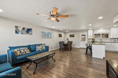 06-Living Room