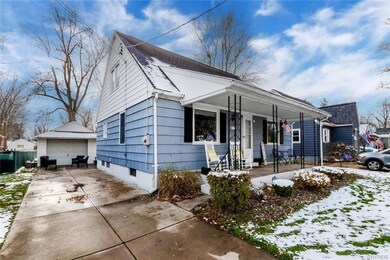 1424 Weaver Pkwy, North Tonawanda, NY 14120 - photo 2