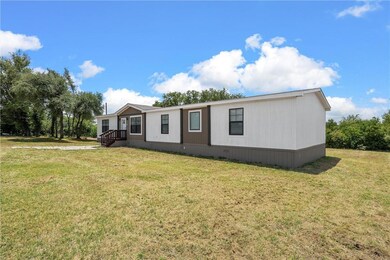 835 Derek Rd, Eddy, TX 76524 - photo 4