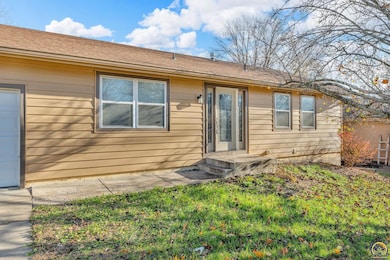 1231 SE 43rd Terrace, Topeka, KS 66609 - photo 5