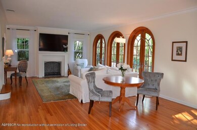 5 Living Room