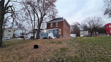 220 N 17th St, Saint Joseph, MO 64501 - photo 4