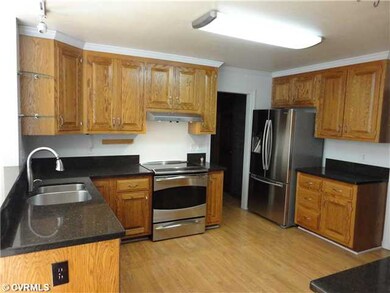 716 Lakewater Dr, Henrico, VA 23229 - photo 5