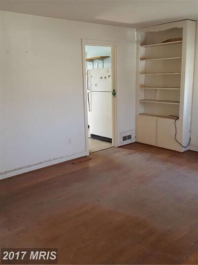 6409 Flanders Dr, Hyattsville, MD 20783 - photo 7