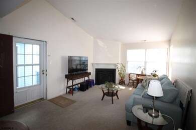 8 Driftwood Ct unit 3, Galloway, NJ 08205 - photo 2
