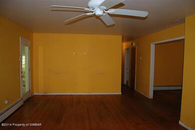 1212 Mountain View Dr, Dallas, PA 18612 - photo 7