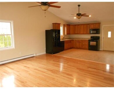 75 Elm St unit 75, Blackstone, MA 01504 - photo 3