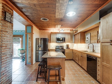 309 E Brown St, Ennis, TX 75119 - photo 3