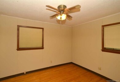 415 1st Ave, Statesville, NC 28677 - photo 4