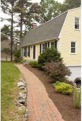 7 Daisy Dr, Walpole, MA 02081 - photo 2