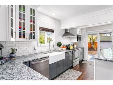 521 S River St, Newberg, OR 97132 - photo 7