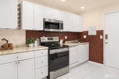 2937 76th Ave SE unit 31D, Mercer Island, WA 98040 - photo 5