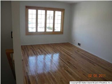 364 Caswell Ave, Staten Island, NY 10314 - photo 6