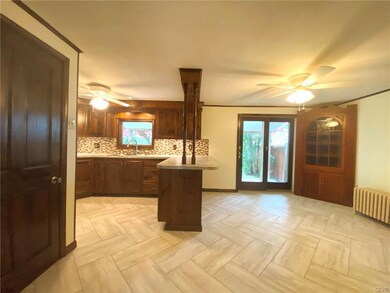 164 S 3rd St, Lehighton, PA 18235 - photo 5