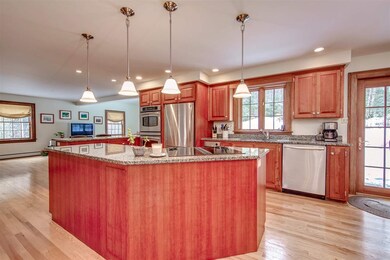 8 Carriage Ln, Hanover, NH 03755 - photo 5