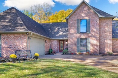 View of front of house featuring a front yard and 