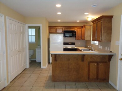 420 -1 Foster St unit 1, Tomball, TX 77375 - photo 3