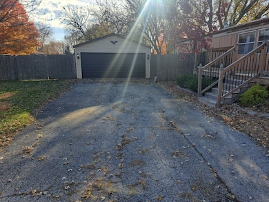 5265 Aux Sable Rd, Morris, IL 60450 - photo 2