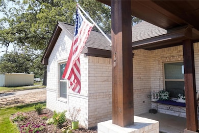 301 Titus Ave, Springtown, TX 76082 - photo 3