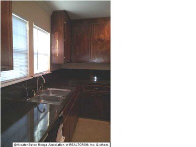 Kitchen - awesome counter space and lots of light