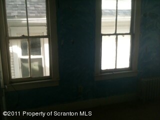 18 S Hanover St, Nanticoke, PA 18634 - photo 7