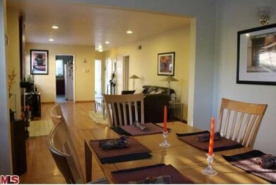 22101 Buena Ventura St, Woodland Hills, CA 91364 - photo 3