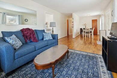 06_1815LangleyAve_2009_LowRes