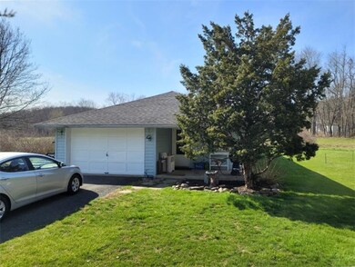 5750 Indian Creek Rd, Zionsville, PA 18092 - photo 3