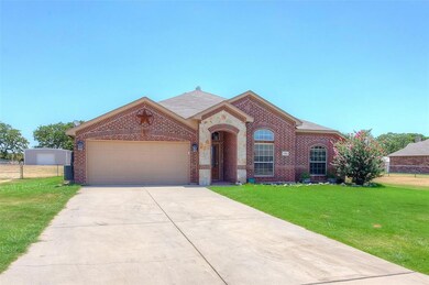 116 Champions Way, Azle, TX 76020 - photo 3
