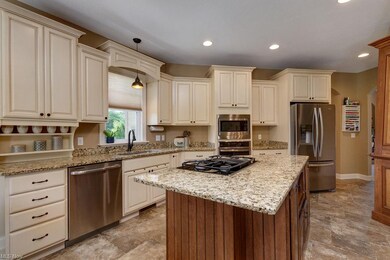 Gleaming appliances throughout with plenty of can 
