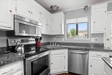 48 Dora #3 St, Stamford, CT 06902 - photo 7