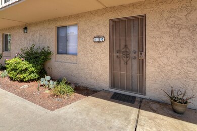 002_Entrance