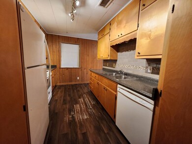 1010 Avenue B, Fredericksburg, TX 78624 - photo 2