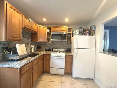 239 Main St unit B, Northport, NY 11768 - photo 7