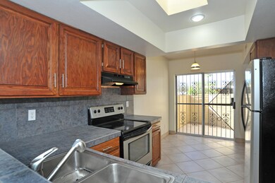 c Kitchen 1
