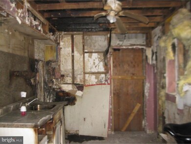 621 Pine St, Camden, NJ 08103 - photo 4