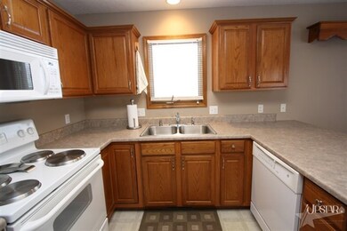 7606 Maeve Dr, Fort Wayne, IN 46835 - photo 7