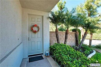 Home sweet home! Open entrance way with no neighbo