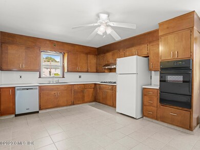 63 Cos Cob Ave unit B, Cos Cob, CT 06807 - photo 2