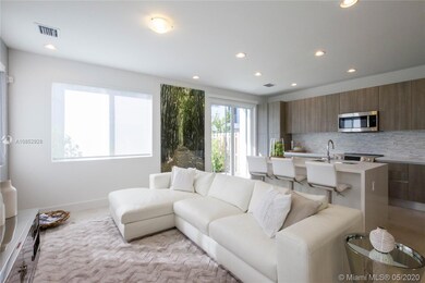 7215 NW 103rd Path unit 7215, Doral, FL 33178 - photo 3