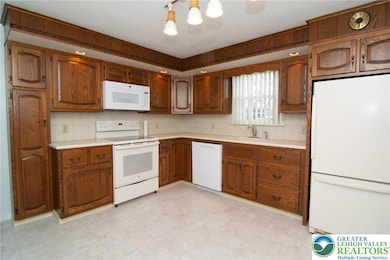 1523 N 27th St, Allentown, PA 18104 - photo 5