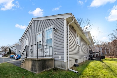 270 Sunderland Rd unit 60, Worcester, MA 01604 - photo 4