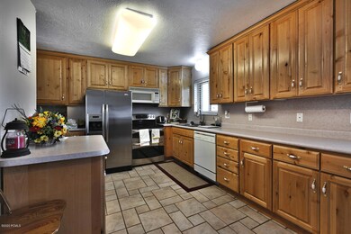 1489 E Verde Cir, Sandy, UT 84093 - photo 6