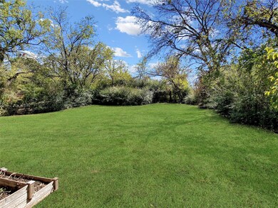 1025 W Oak St, Weatherford, TX 76086 - photo 4