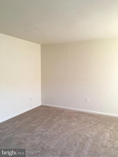 9511 Saluda Ct, Lorton, VA 22079 - photo 3