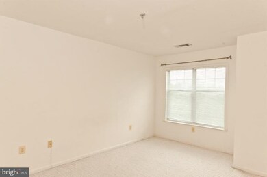 5573 Seminary Rd unit 408, Baileys Crossroads, VA 22041 - photo 3