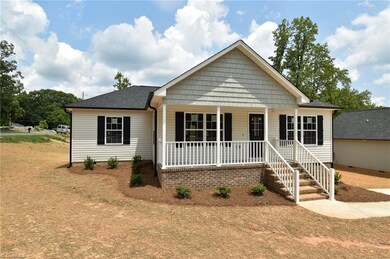 926 Fermer Rd, Asheboro, NC 27203 - photo 2