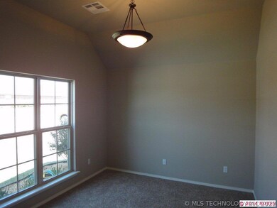 8115 S Hemlock Ave, Broken Arrow, OK 74011 - photo 4