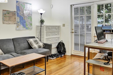 2117 Delaware St unit B, Berkeley, CA 94709 - photo 2