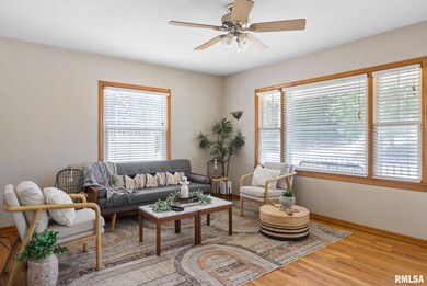 907 W Rusholme St, Davenport, IA 52804 - photo 7